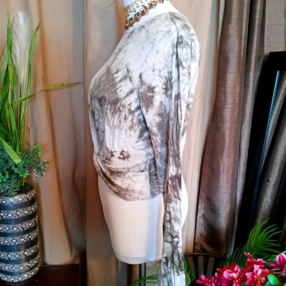 Cute tye dye cropped top - Picture 2 of 4